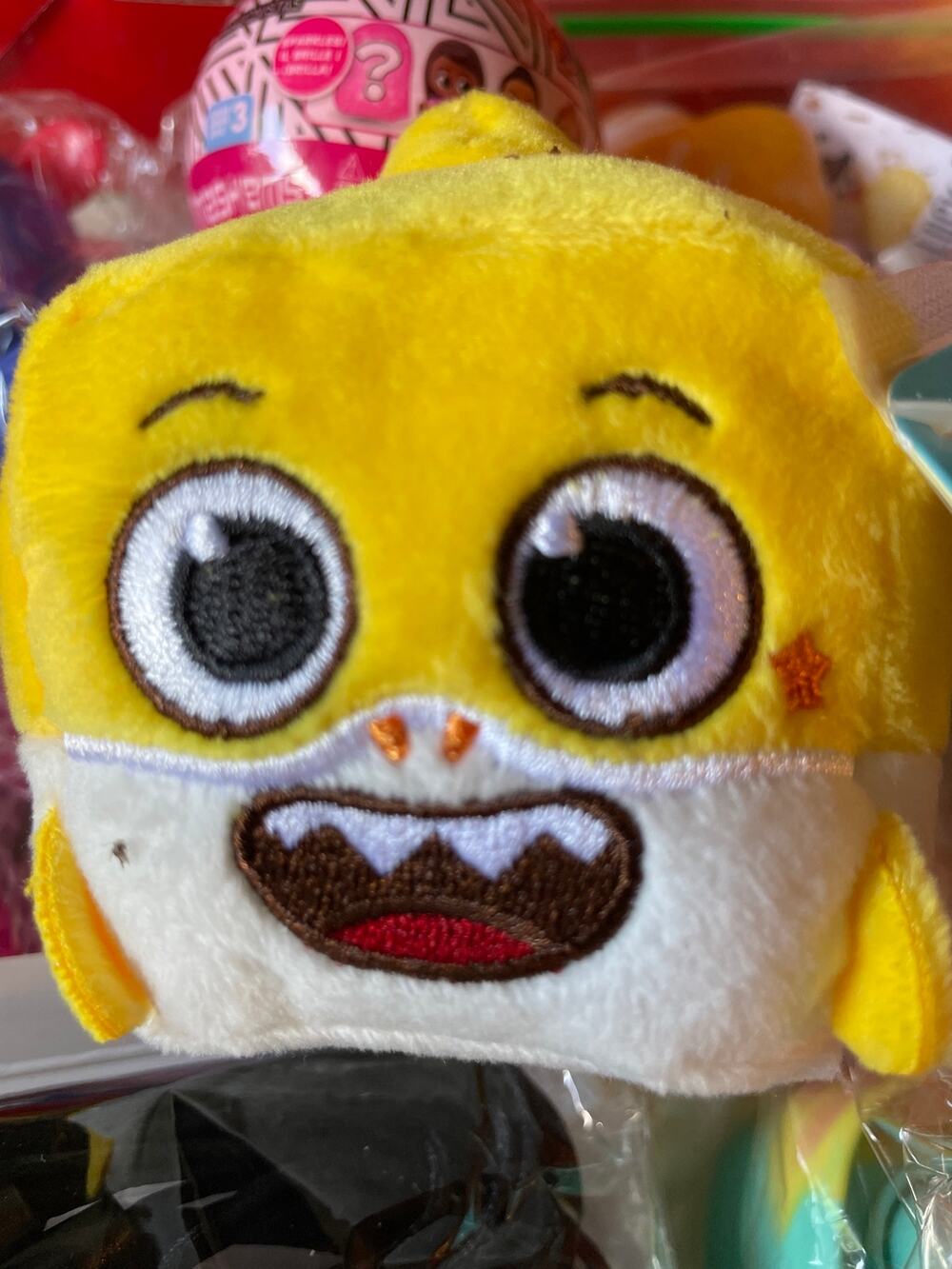 Pinkfong Baby Shark Plush Sound Cube (Yellow)